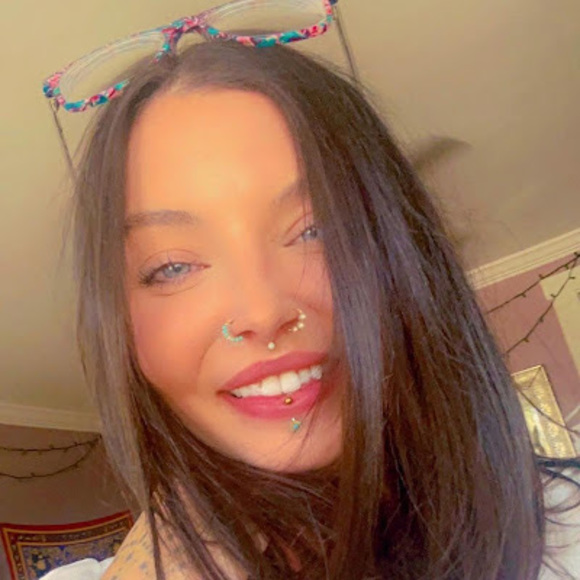 Meet your Posher, Celine colette - Picture 1 of 1